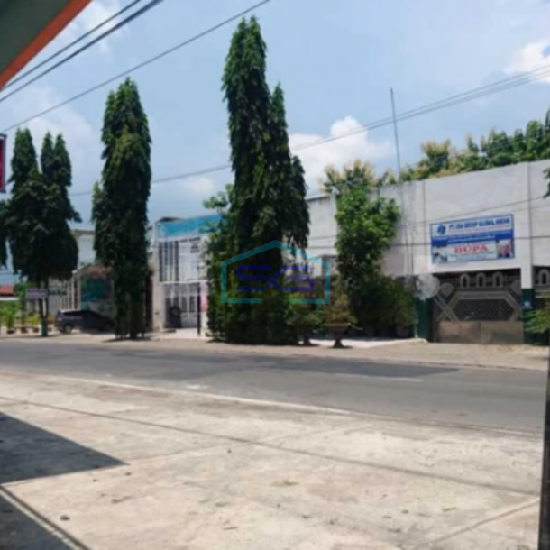 Dijual Cepat Tanah Bonus Ruang Usaha di Kota Tuban Jawa Timur LT 4900m2-1