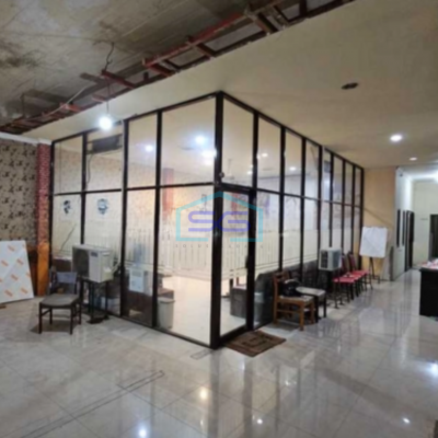 Disewakan Ruang Usaha Komersial Lokasi Strategis di Surabaya Pusat Luas Bangunan 1400m2