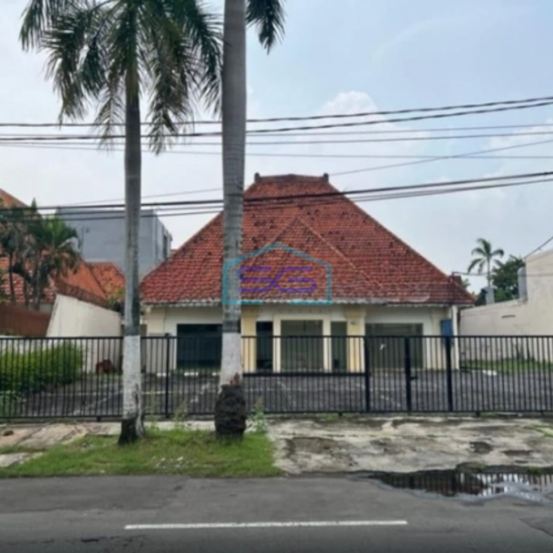 Disewakan Ruang Usaha Komersil Area Pusat Kota Surabaya Raya Kartini LB 600m2-1