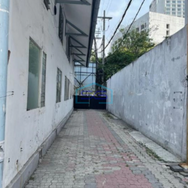 Dijual Ruang Usaha di Jl. Basuki Rachmat Surabaya Luas Tanah 753m2-3