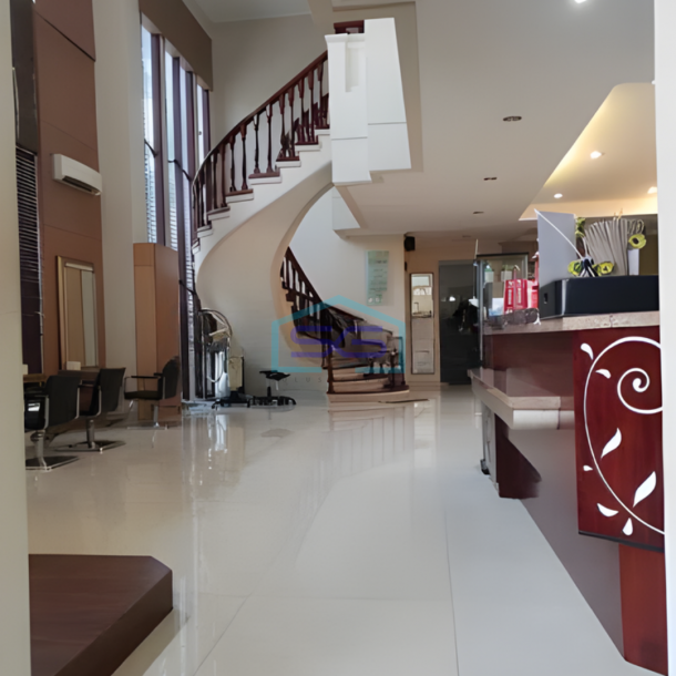 Dijual Ruang Usaha di Surabaya Luas Tanah 614m2-1