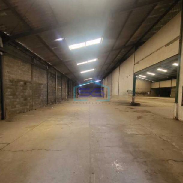 Dijual gudang Ex Pabrik Kepatihan Gresik Luas Bangunan 6800 m²-1