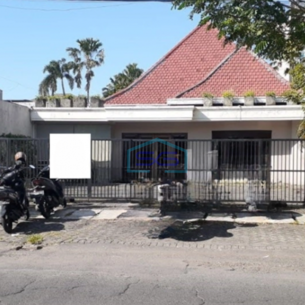 Dijual Ruang Usaha SHM Ex Resto di Jl Raya Imam Bonjol Dekat Opak Luas Bangunan 423 m²-1