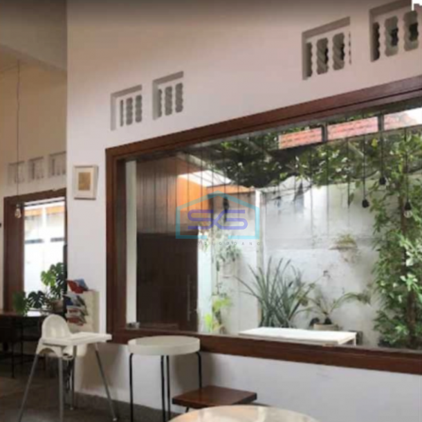 Dijual Ruang Usaha Bangunan Komersial Strategis di Jl Thamrin Surabaya Pusat Luas Bangunan 350 m²-1