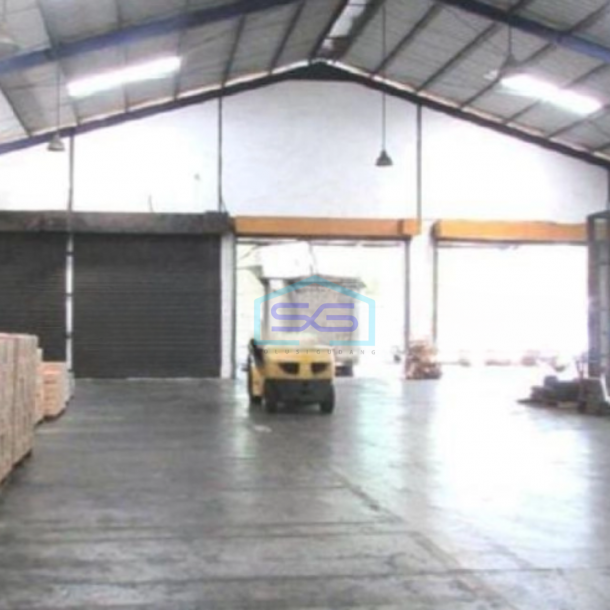 Dijual Gudang Jalan Raya Rungkut Industri, Surabaya Luas Bangunan 2836 m²-1