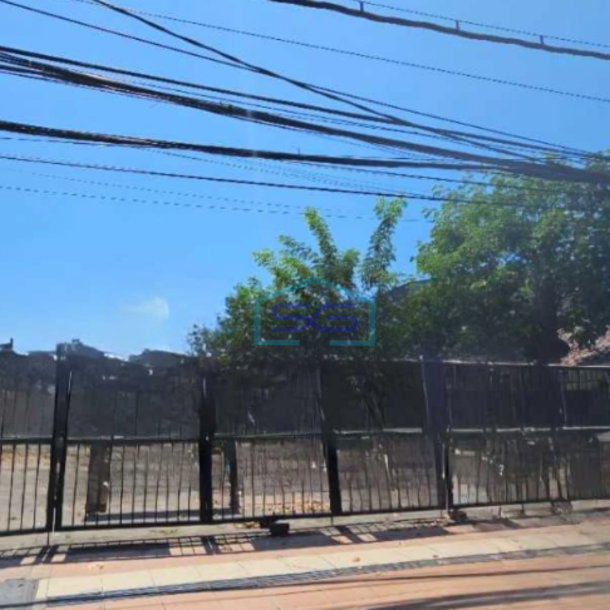 Dijual Ruang Usaha Di Pusat Kota Jl Raya Kayun Surabaya Luas Bangunan 1000 m²-1