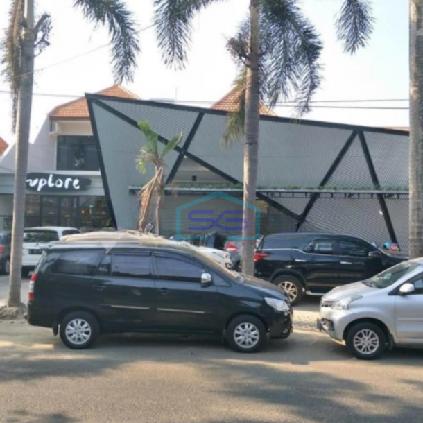 Dijual Ruang Usaha Bangunan Komersial Raya Darmo Luas Bangunan 600 m²-1