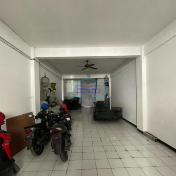 Dijual Ruko di Kembang Jepun, Surabaya 350 m Bagus HGB Luas Bangunan 350 m²-4