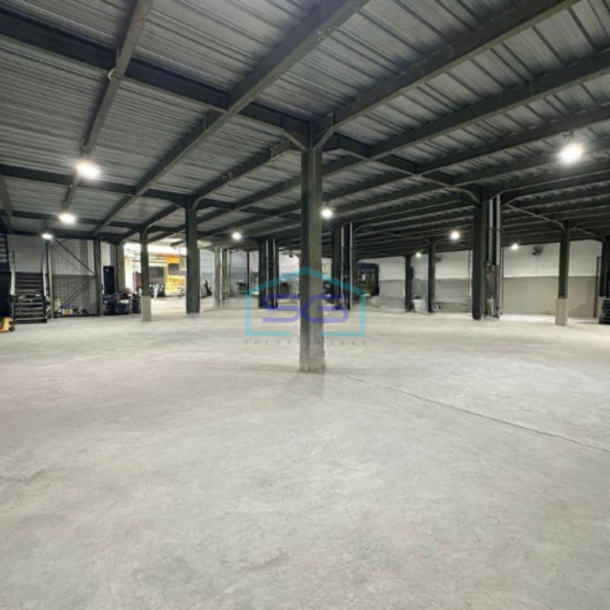 Disewakan Gudang Ada Kantor Siap Huni Luas Bangunan 1000 m² di Cakung Jakarta Timur-4