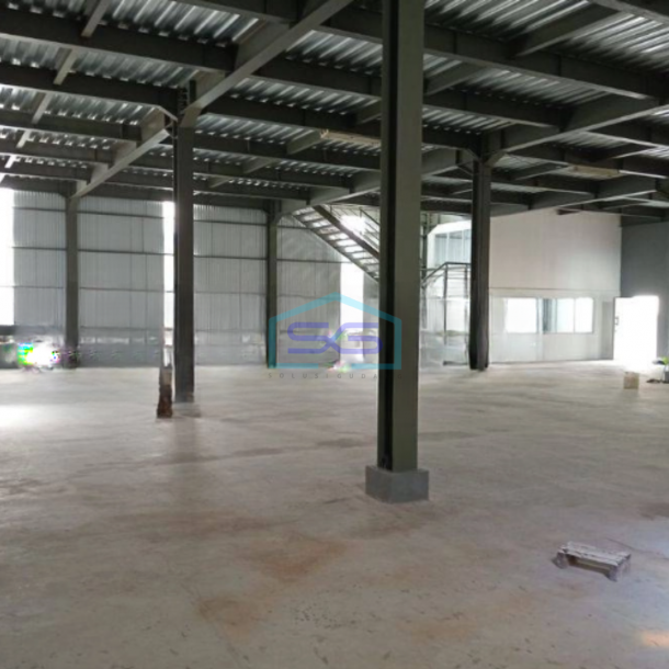 Disewakan Gudang Ada Loading Dock Luas Bangunan  890 m² di Bekasi-1
