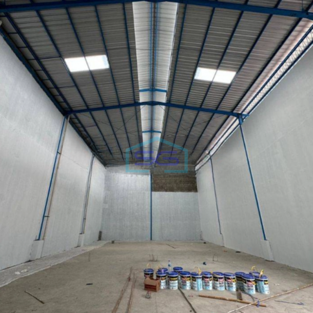 Disewakan Gudang Baru Murah Luas Bangunan  312 m² di Daan Mogot Jakarta Barat-1