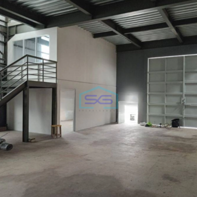 Disewakan Gudang Luas Bangunan  890 m² di Bekasi Ada Loading Dock-2