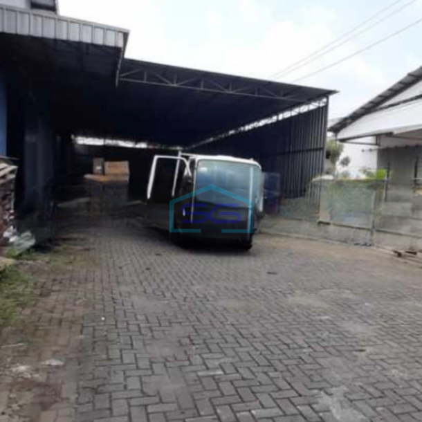 Dijual Gudang Ada Kantor Luas Bangunan 700 m² di Narogong Bekasi-4