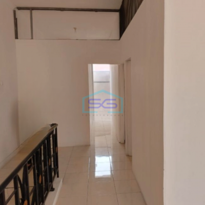 Disewakan Ruko Luas Bangunan  195 m² Lokasi Strategis di Harapan Indah Bekasi