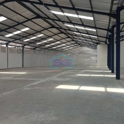 Disewakan  Gudang Lokasi Strategis Luas Bangunan 4660 m² di Narogong Bekasi