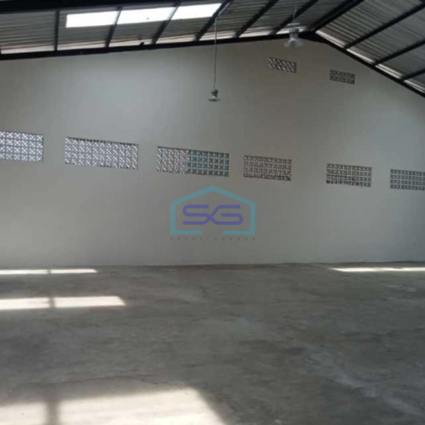 Disewakan  Gudang Lokasi Strategis Luas Bangunan 4660 m² di Narogong Bekasi-4
