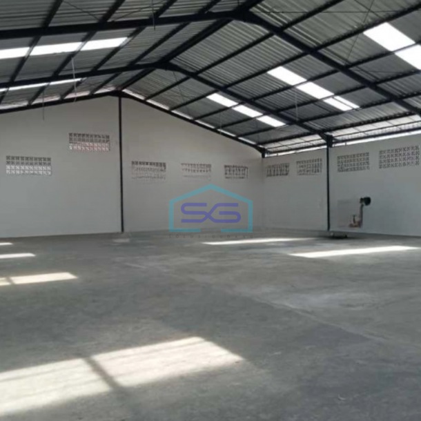 Disewakan  Gudang Lokasi Strategis Luas Bangunan 4660 m² di Narogong Bekasi-2