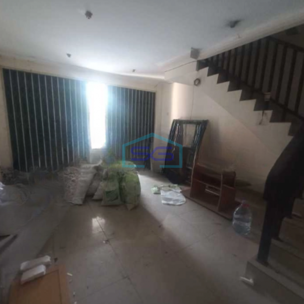 Disewakan Ruko Siap Pakai 3 Lantai Luas Bangunan 120 m² di Harapan Indah Bekasi-1