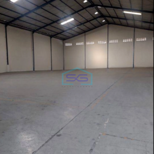 Dijual Gudang Ada Kantor Luas Bangunan  1056 m² Lokasi Strategis di Tarumajaya Bekasi-3