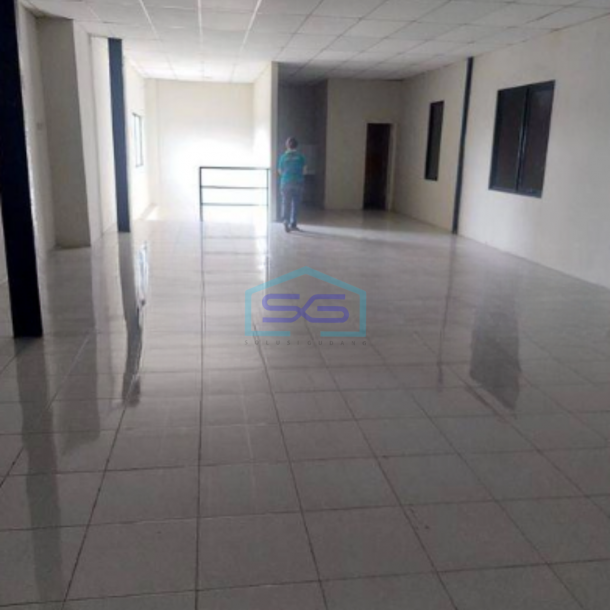 Dijual Gudang Ada Kantor Luas Bangunan  1056 m² Lokasi Strategis di Tarumajaya Bekasi-1