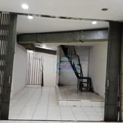 Disewakan Ruko Luas Bangunan 243 m² Loaksi Bebas Banjir di Tebet Jakarta Selatan