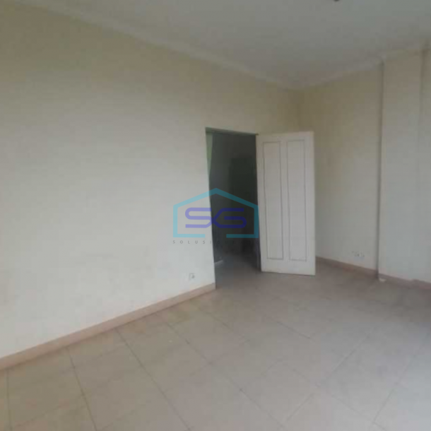 Disewakan Ruko Luas Bangunan 120 m² Lokasi Bebas Banjir di Harapan Indah Bekasi-3