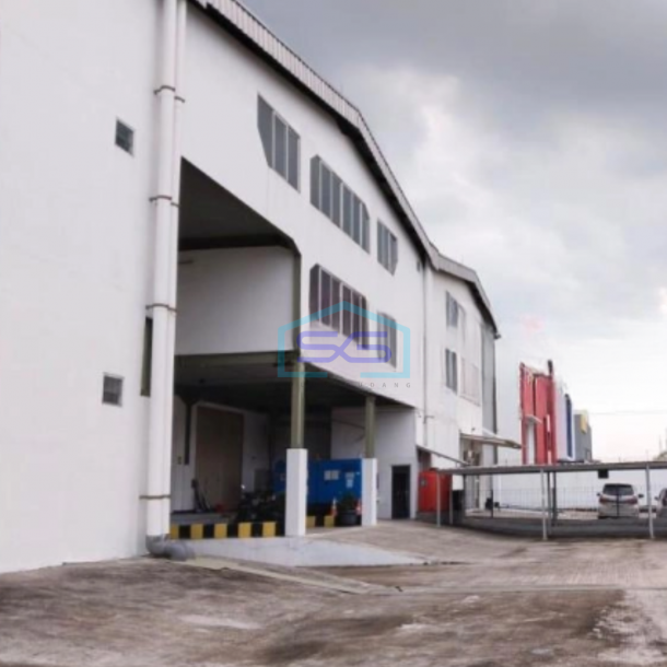 Disewakan Gudang Ada Kantor Luas Bangunan 766 m² Lokasi Jababeka Bekasi-2