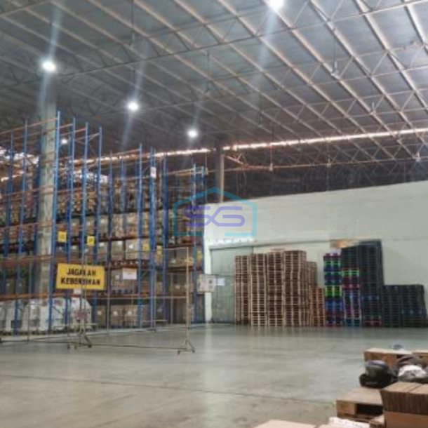 Disewakan Gudang Ada Loading Dock Luas Tanah 10000 m² Lokasi Cakung Jakarta Timur-2