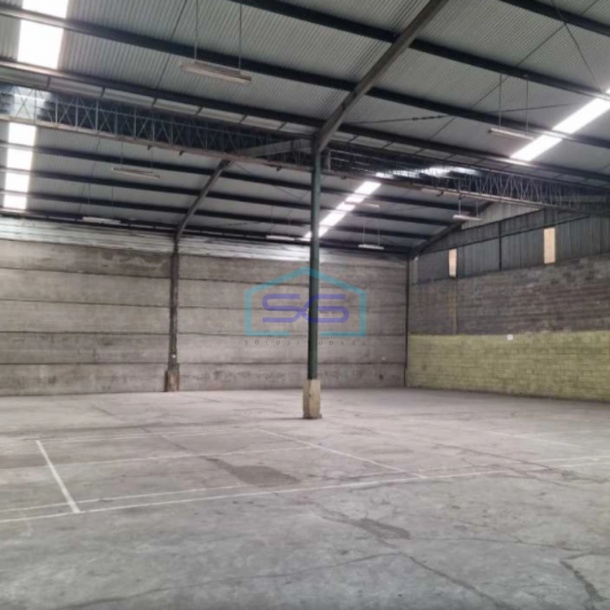 Disewakan Gudang Akses Container 40 Feet Luas Bangunan  672 m² di Jakarta Timur-3