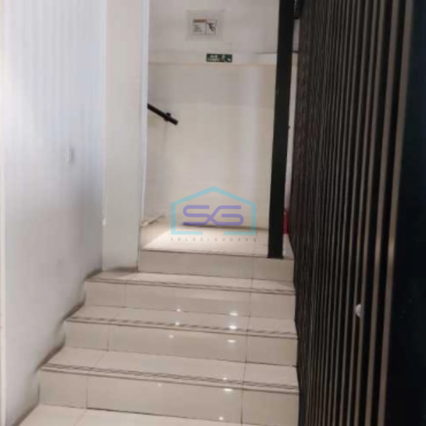 Disewakan Gudang Ada Kantor Luas Tanah 324 m² di Cakung Jakarta Timur-2