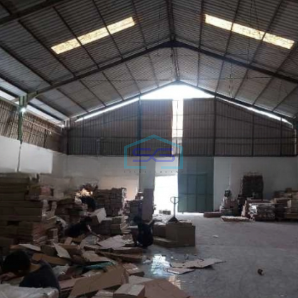 Disewakan Gudang Akses Container 40 Feet Luas Tanah  435 m² di Jakarta Timur-2