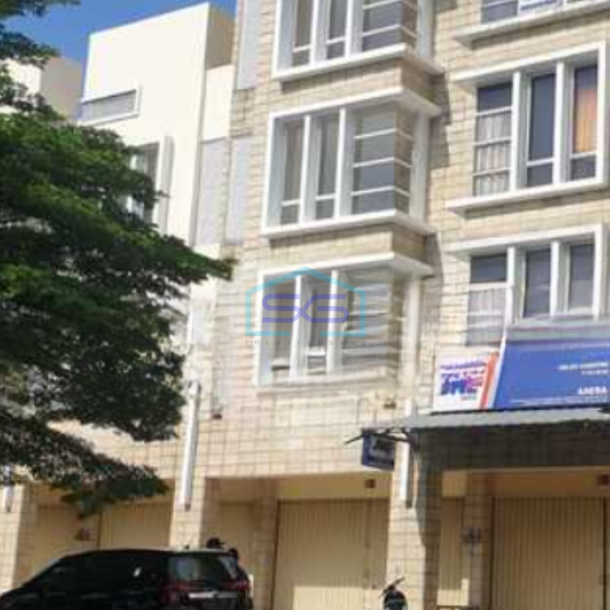 Disewakan Ruko Luas Bangunan 240 m² di Harapan Indah Bekasi-1