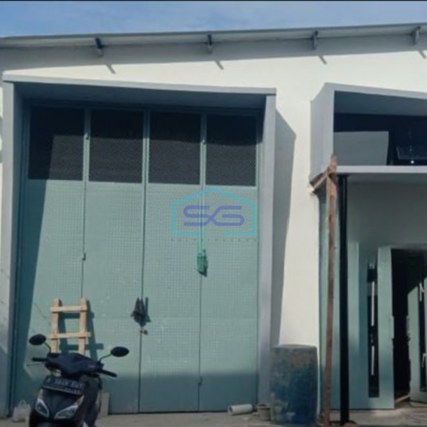 Disewakan Gudang Akses Container 20 Feet Luas Tanah 270 m² di Bekasi-3