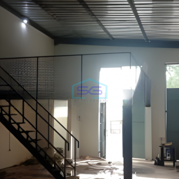 Disewakan Gudang Akses Container 20 Feet Luas Tanah 270 m² di Bekasi-2