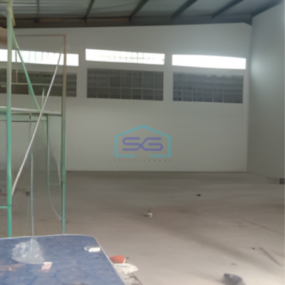 Disewakan Gudang Akses Container 20 Feet Luas Tanah 270 m² di Bekasi