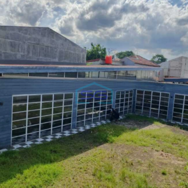 Dijual Ruang Usaha Lokasi Strategis Luas Bangunan 446 m² di Jatibening Bekasi-1