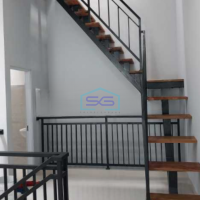 Dijual Ruko Pinggir Jalan Harapan indah Bekasi Luas Tanah 100 m²