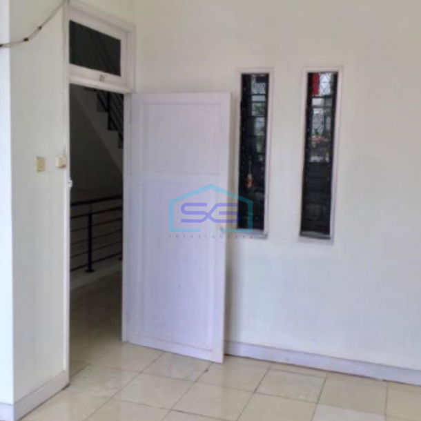 Dijual Ruko 2 Lantai Luas Bangunan  170 m²  Lokasi Bebas Banjir di Bekasi-2