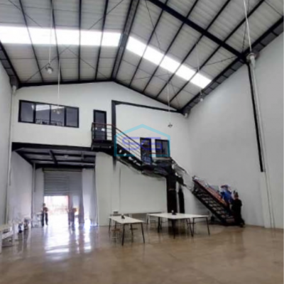 Dijual Gudang Akses Container 40 feet Luas Bangunan  450 m² di Teluk Naga Tangerang