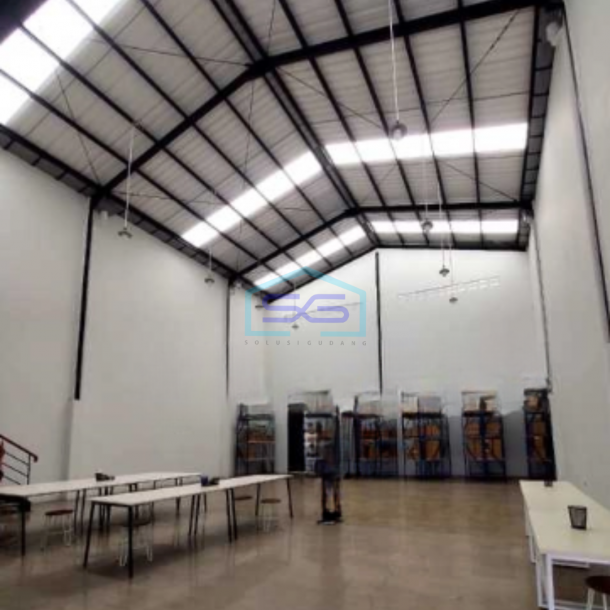 Dijual Gudang Akses Container 40 feet Luas Bangunan  450 m² di Teluk Naga Tangerang-2