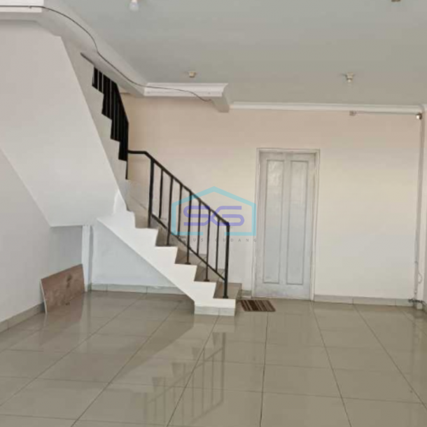 Dijual Cepat Ruko Luas Bangunan 135 m²  Lokasi Harapan Indah Bekasi-3
