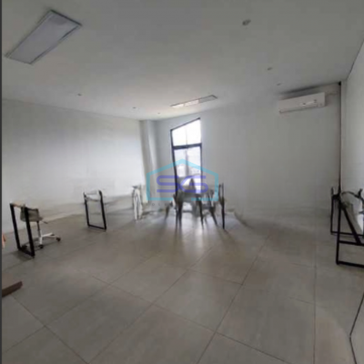 Dijual Gudang Akses Container 40 Feet Luas Bangunan 450 m² Lokasi Teluk Naga Tangerang-3