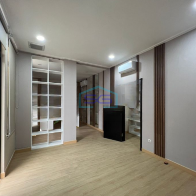 Dijual Ruko 3 Lantai Luas Tanah  156 m² Lokasi Bebas Banjir di Kelapa Gading Jakarta Utara-2