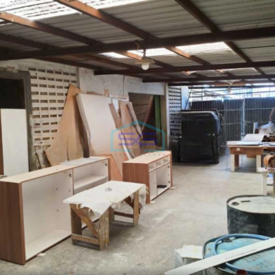 Dijual Gudang Siap Pakai Luas Bangunan  700 m² Lokasi Genuk Semarang