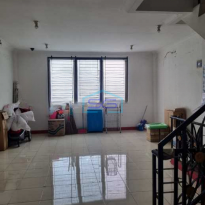 Dijual Ruko 3 Lantai Bebas Banjir di Harapan indah Bekasi Luas Bangunan 200 m²