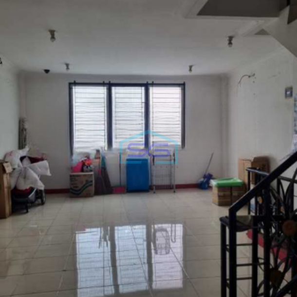 Dijual Ruko 3 Lantai Bebas Banjir di Harapan indah Bekasi Luas Bangunan 200 m²-1