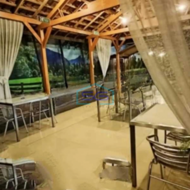 Dijual Ruang Usaha Luas Bangunan 2000 m² Lokasi Surakarta-1