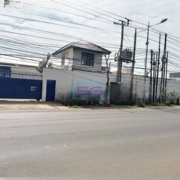 Disewakan Gudang Exclusive 3000m2 Lengkap Kantor Parkir luas Lokasi Jl Raya Narogong Bekasi-2