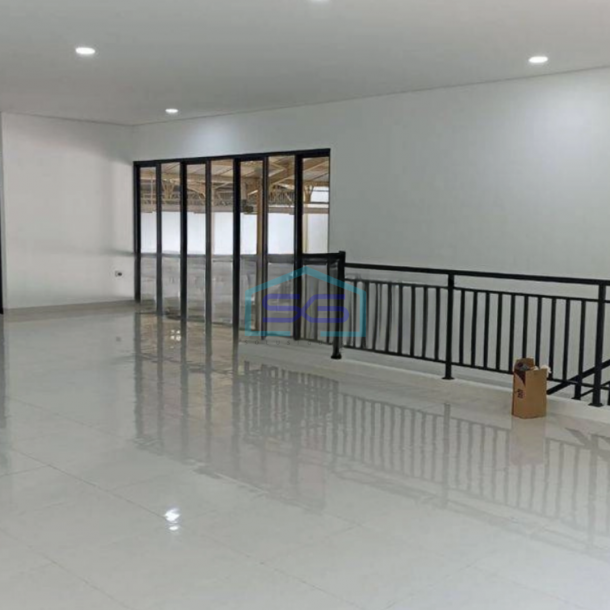 Disewakan Gudang Baru Ada Loading Dock Dan Office Dekat Tol Di Cakung Jakarta Timur-2