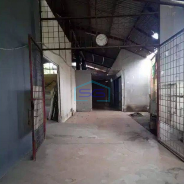 Disewakan Gudang Murah LB 700m2 Parkir Luas di Jalan Raya Ngurah Raya Jakarta Timur-2